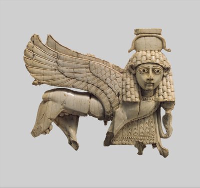 ओपनिंग पट्टिका स्ट्रैडिंग स्फिंक्स के साथ, c.9 वीं -8 वीं शताब्दी ईसा पूर्व (हाथी दांत) द्वारा नव असीरियन