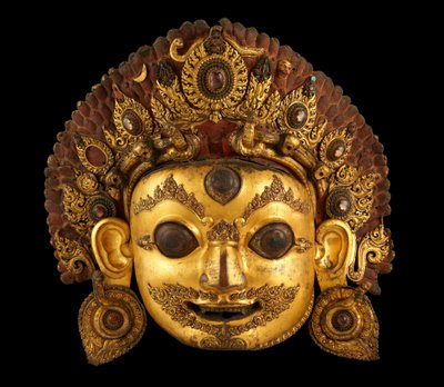 भैरव के प्रमुख, c.16 वीं शताब्दी (चित्रित गिल्ट कॉपर और रॉक सिस्टल) द्वारा नेपाली स्कूल