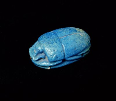 एक मम्मी से स्कारब, थिब्स (माफी) से द्वारा New Kingdom Egyptian