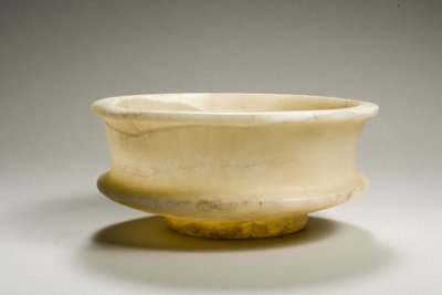 ताज़ा, 18 वीं -19 वीं राजवंश, 1540-1186 ईसा पूर्व (अलबास्टर) द्वारा New Kingdom Egyptian