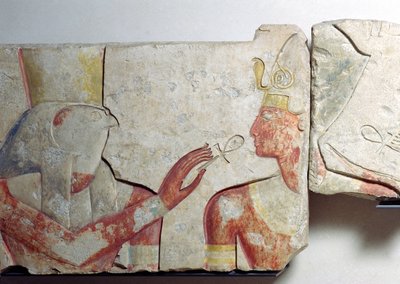 फिरौन और होरस की बैठक, अबीदोस, c.1275 ईसा पूर्व (चित्रित पत्थर) से देवताओं के बीच रामसेस द्वितीय (1298-32 ईसा पूर्व) को दर्शाते हुए एक तने से विस्तार द्वारा न्यू किंगडम मिस्र