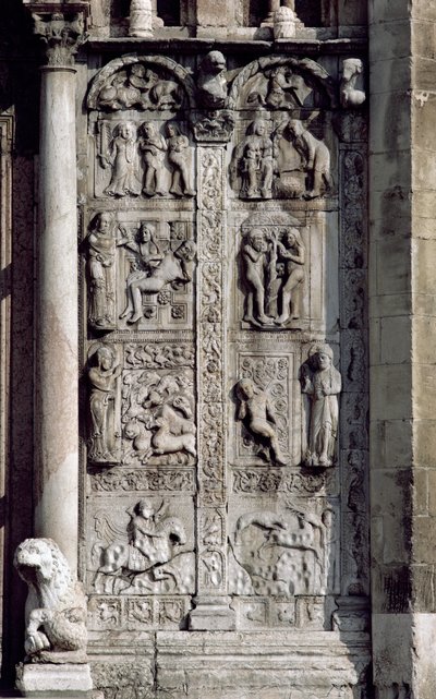 पश्चिम पोर्च के दक्षिण की ओर से विस्तार, c.1120-38 पत्थर 136520 और 136522 देखते हैं द्वारा Nicholaus
