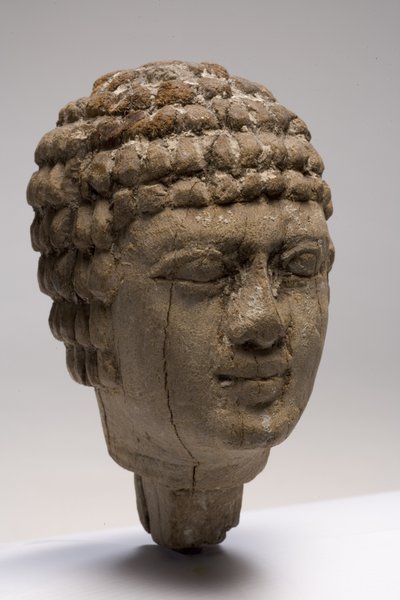 एक आदमी का सिर (लकड़ी) (249003-5 भी देखें) द्वारा Old Kingdom Egyptian