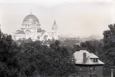 बार्न्स अस्पताल, सेंट लुइस से न्यू कैथेड्रल, 19 सितंबर, 1919 द्वारा ऑस्कर कुएन्हो