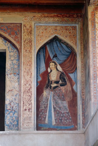 महिला आकृति द्वारा फारसी स्कूल