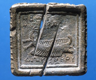 एक जहाज का नेतृत्व करने वाला वजन (लीड) द्वारा Phoenician