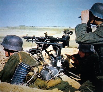 जर्मन MG34 सामान्य प्रयोजन मशीन गन निरंतर आग के लिए एक तिपाई पर घुड़सवार (फोटो) द्वारा फ़ोटोग्राफ़र जर्मन