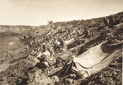अगस्त 1917 में फोक्सानी के उत्तर में अग्रिम स्थिति के दौरान जर्मन पैदल सेना बटालियन आरक्षित स्थिति में (बी / डब्ल्यू फोटो) द्वारा फ़ोटोग्राफ़र जर्मन