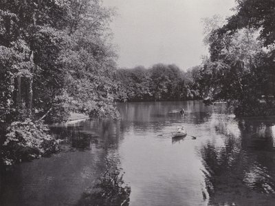 टियरगार्टन में, नेउर देखें (बी / डब्ल्यू फोटो) द्वारा फ़ोटोग्राफ़र जर्मन