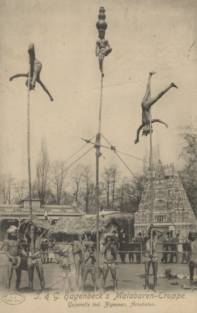जे एंड जी हेगनबेक की मालाबार कलाबाजों की मंडली (बी/डब्ल्यू फोटो) द्वारा फ़ोटोग्राफ़र जर्मन