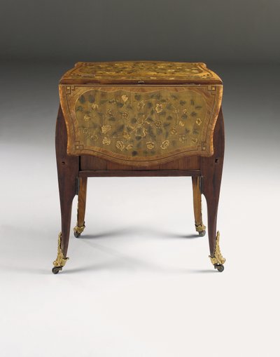 लुई XV कमोड, c.1765-70 (ऑरमोलु घुड़सवार ट्यूलिपवुड, गूलर, ऐमारैंथ और मार्कीट्री) (463004, 465390 और 465391 भी देखें) द्वारा पियरे रूसेल