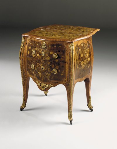 लुई XV कमोड, c.1765-70 (ऑरमोलु घुड़सवार ट्यूलिपवुड, गूलर, ऐमारैंथ और मार्कीट्री) (463003, 463004 और 465390 भी देखें) द्वारा पियरे रूसेल