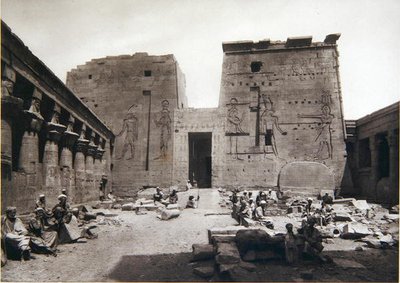 फिलै में आइसिस का मंदिर द्वारा आरएम जुंगेंदेल