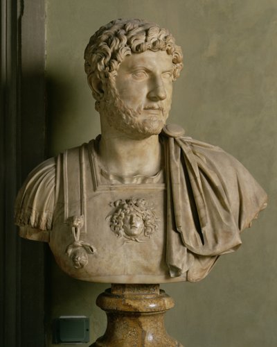 सम्राट हेड्रियन की बस्ट (76-138 ईस्वी) (संगमरमर) द्वारा Roman