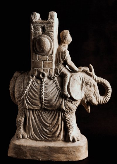 रोमन कला: "" हाथी के आकार में टेराकोटा फूलदान "" प्यूनिक युद्धों की अवधि - नेपल्स, पुरातत्व संग्रहालय - युद्ध हाथी - रोमन टेराकोटा फूलदान पूनिक युद्धों की अवधि से, म्यूजियो आर्कियोलॉजिको नाजियोनेल, नेपल्स, इटली द्वारा उपन्यास