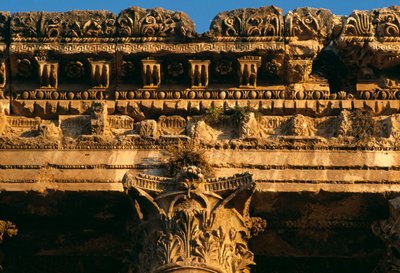 Bacchus का मंदिर, अतिशयोक्ति का विस्तार, उच्च शाही अवधि 27 ई.पू.-395 ई। फोटो द्वारा रोमन इंपीरियल काल