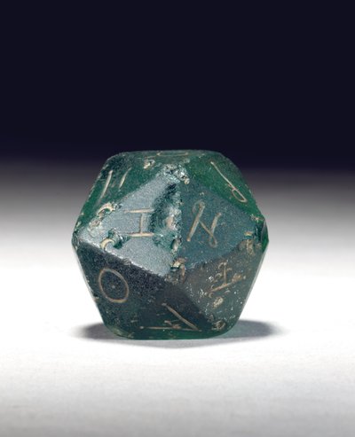 गेमिंग डाई, c.2nd सदी ईस्वी (ग्लास) द्वारा रोमन रोमन