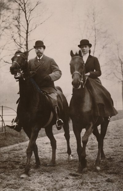 एचएम किंग जॉर्ज पंचम और राजकुमारी मैरी, 1914। द्वारा रोटरी फोटो