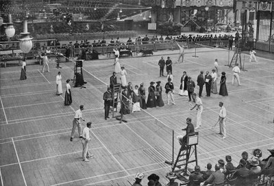 क्रिस्टल पैलेस, 1902, 1903 में एक बैडमिंटन टूर्नामेंट द्वारा रसेल एंड संस