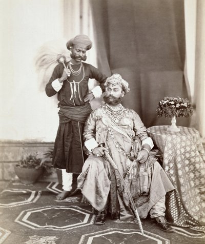 महामहिम महाराजा तुकोजी राव (1844-86) इंदौर के द्वितीय और परिचारक, 1877 (एल्बम प्रिंट) द्वारा एस। और शेफर्ड, सी। बॉर्न