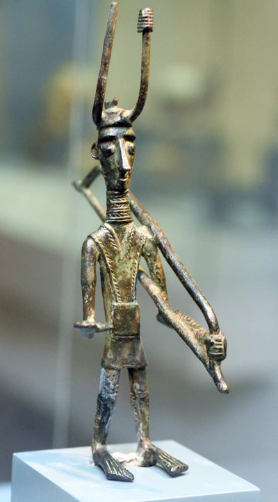 एक योद्धा की कांस्य मूर्ति, c.1800-1200 ईसा पूर्व (कांस्य) द्वारा सार्डिनिया नूरजिक सभ्यता