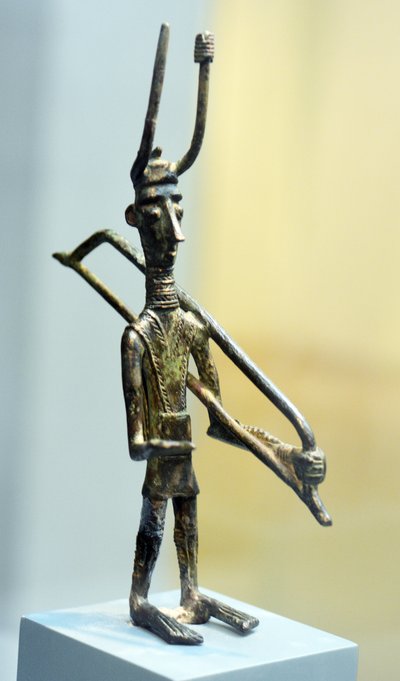 एक योद्धा की मूर्ति, c.1800-1200 ईसा पूर्व (कांस्य) द्वारा सार्डिनिया नूरजिक सभ्यता