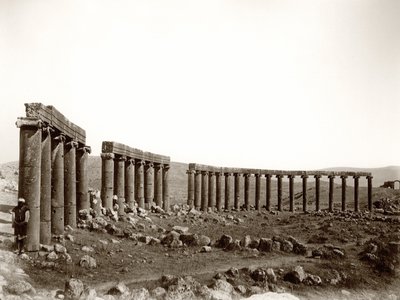 उत्तर पश्चिम, जेरश, 1867 से अंडाकार स्तम्भ पियाजा द्वारा सार्जेंट हेनरी फिलिप्स