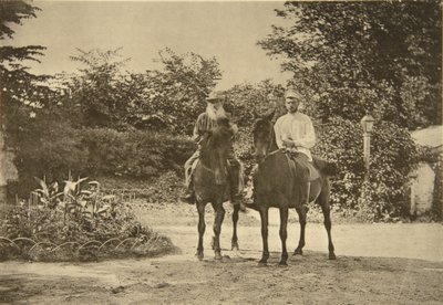 रूस के लेखक लियो टॉल्स्टॉय ने रूस के तुला के पास यास्नया पॉलीना में सवारी की, 1900 द्वारा सोफिया एंड्रीवाना टॉल्स्टया