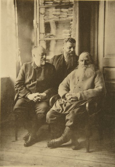 राजनेता मिखाइल स्टाखोविच और मिखाइल सुखोटिन, रूस, 1900 के साथ रूसी लेखक लियो टॉल्स्टॉय द्वारा सोफिया एंड्रीवाना टॉल्स्टया