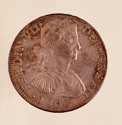 स्पेन से चांदी का सिक्का (8 रियल): फर्डिनेंड VII (फर्डिनेंडो) (1808-1833) का शासन 1808 दीम। 3.9 सेमी नेपल्स, म्यूजियो आर्कियोलॉजिको द्वारा स्पेनिश स्कूल
