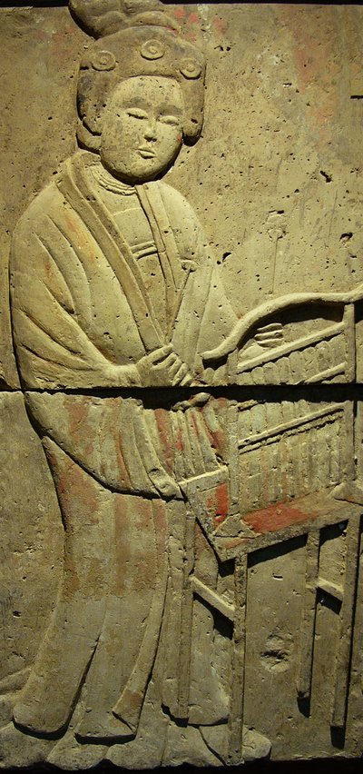 संगीतकार, तांग राजवंश (618-907) के साथ टेराकोटा स्टील, शानक्सी प्रांत में खोजा गया, जियान में स्टेल्स वन संग्रहालय। फोटोग्राफी, लियोनार्ड डी सेल्वा, चीन, 2006। द्वारा तांग राजवंश चीनी स्कूल