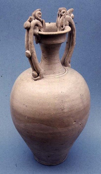 रंगहीन शीशे का आवरण, तांग राजवंश (पत्थर के पात्र) के साथ फूलदान द्वारा तांग राजवंश चीनी स्कूल