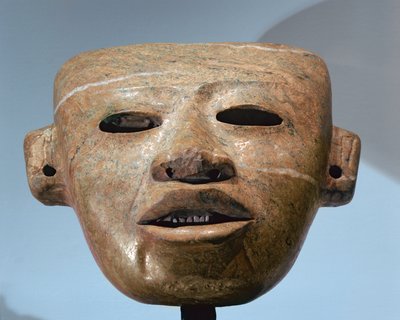 फन्नेरी मास्क, सेंट्रल हाइलैंड्स, मेक्सिको, c.250-550 (नागिन) द्वारा टियोतिहुआकान