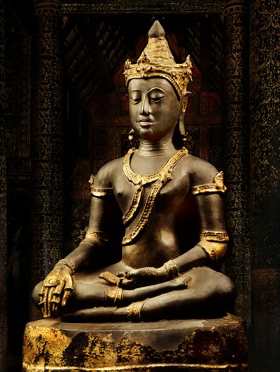 ललना बुद्ध रीगलिया से सजी द्वारा थाई स्कूल