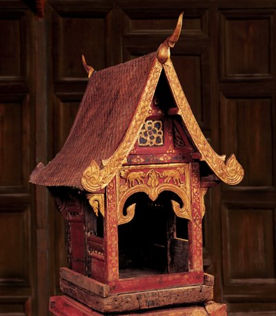 एक लाना मंदिर (लकड़ी) का मॉडल द्वारा Thai School