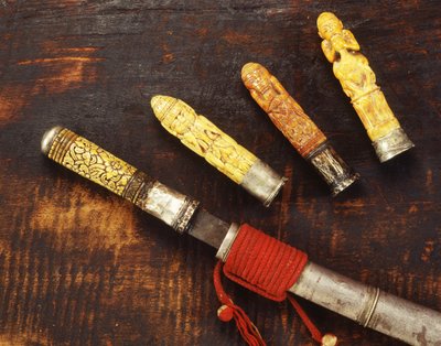 थाई तलवारें द्वारा थाई स्कूल