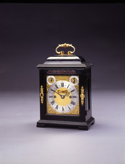 विलियम और मैरी लघु हड़ताली ब्रैकेट घड़ी, नहीं। 226, c.1690-95 (आबनूस और धातु) द्वारा थॉमस टोमपियन