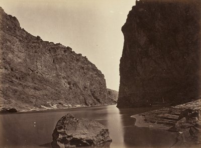 ब्लैक कैनोन, कोलोराडो नदी, नीचे की ओर देख रहे हैं, कैम्प 7 के पास, 1871 द्वारा टिमोथी OSullivan