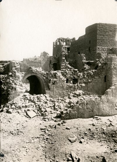  द्वारा उगो मोनेरेट डी विलार्ड