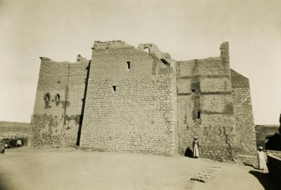  द्वारा उगो मोनेरेट डी विलार्ड
