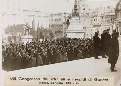 "आठवीं कांग्रेस ऑफ मैमेड एंड इनवैलिड्स ऑफ वॉर - रोम, जनवरी 1933 - 11" (बी/डब्ल्यू फोटो) द्वारा अम्बर्टो पल्लेसी