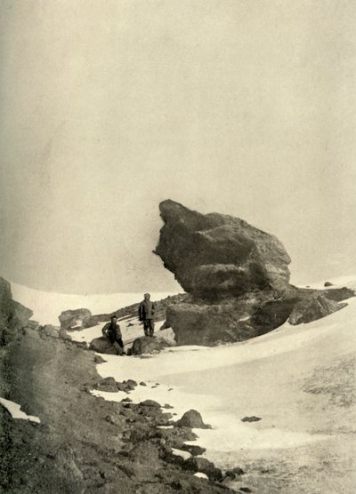 एक महान केन्ये बोल्डर विंटर क्वार्टर के करीब, c1908, 1909। द्वारा अज्ञात