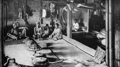 एक कालीमंतन मूल लंबा घर, बोर्नियो, 1922 द्वारा अज्ञात
