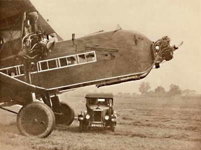 ए ट्रिपल-एंगाइज्ड आर्गोसी, 1927 द्वारा अज्ञात