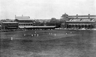 लॉर्ड्स क्रिकेट ग्राउंड, लंदन में 1912 में क्रिकेट मैच चल रहा है द्वारा अज्ञात