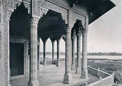 आगरा। जैस्मीन टॉवर की बालकनी, c1910। द्वारा अज्ञात