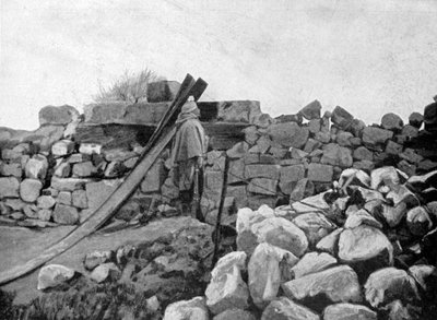 एक अल्जीरियाई सैनिक संतरी ड्यूटी पर, आर्टोइस, फ्रांस, 1915 द्वारा अज्ञात