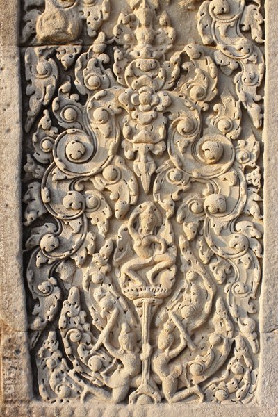 अंगकोर वाट, वॉलफ्लावर पर नक्काशीदार विवरण, सिएम रीप, कंबोडिया द्वारा अज्ञात