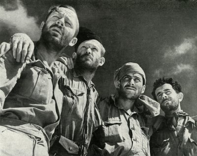 जैसा कि जर्मनों ने अलमीन में जोर दिया, ये चार लोग ब्रिटिश लाइनों में चले गए, c1942-1943, 1945 द्वारा अज्ञात