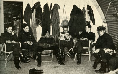 बी फ्लाइट ऑन रेडीनेस, c1939-1940, 1941। द्वारा अज्ञात
